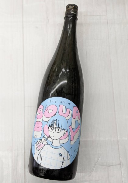 画像2: 飛良泉　サワーボーイ　純米吟醸　生酒　1.8L (2)